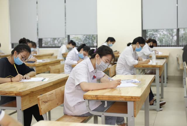 Bộ Y tế đề xuất F0 đang cách ly tại nhà được dự thi tốt nghiệp THPT năm 2022