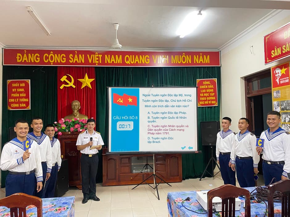 Tiểu đoàn 458 thi tìm hiểu về Cách mạng tháng Tám và Quốc khánh 2/9