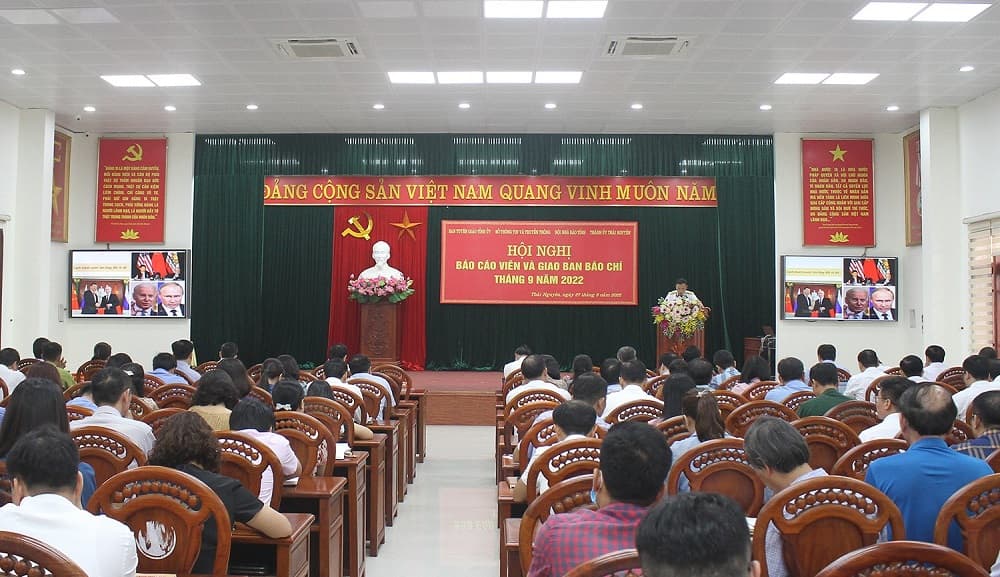 Cục Kỹ thuật Hải quân thông tin chuyên đề về biển, đảo tại tỉnh Thái Nguyên