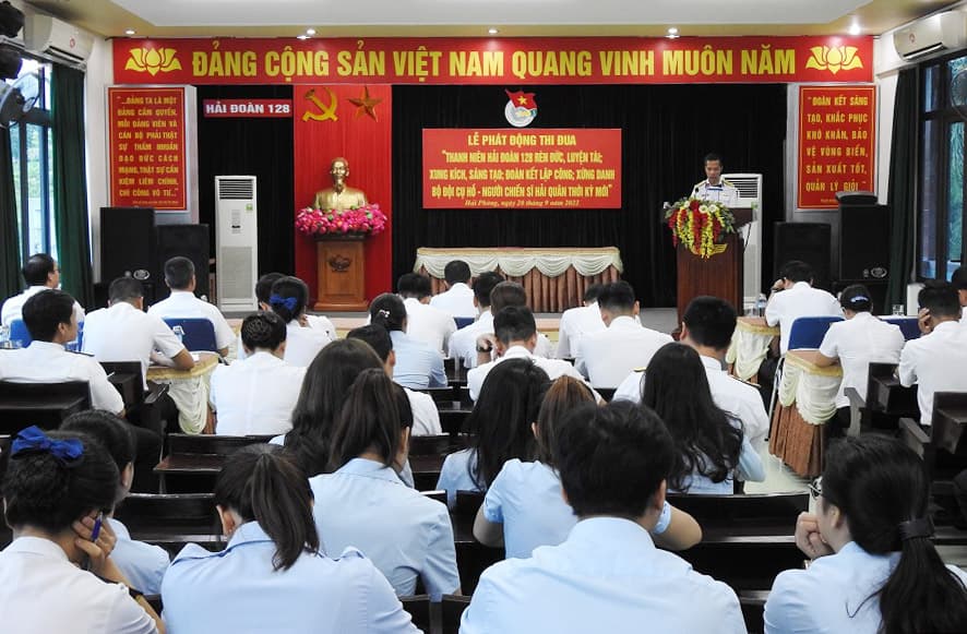 Đoàn cơ sở Hải đoàn 128 phát động phong trào thi đua