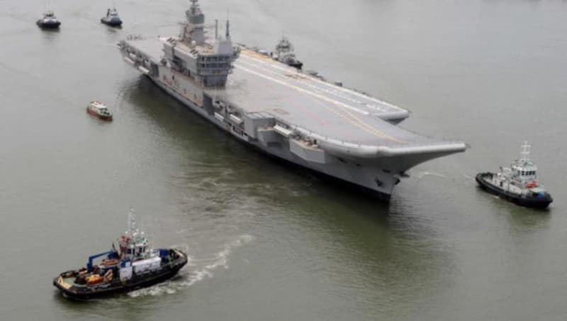 Hải quân Ấn Độ chính thức phiên chế tàu sân bay nội địa đầu tiên