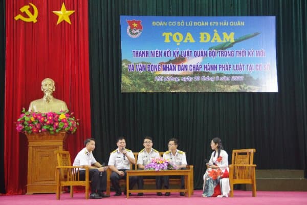 Tuổi trẻ Lữ đoàn 679 tọa đàm thanh niên