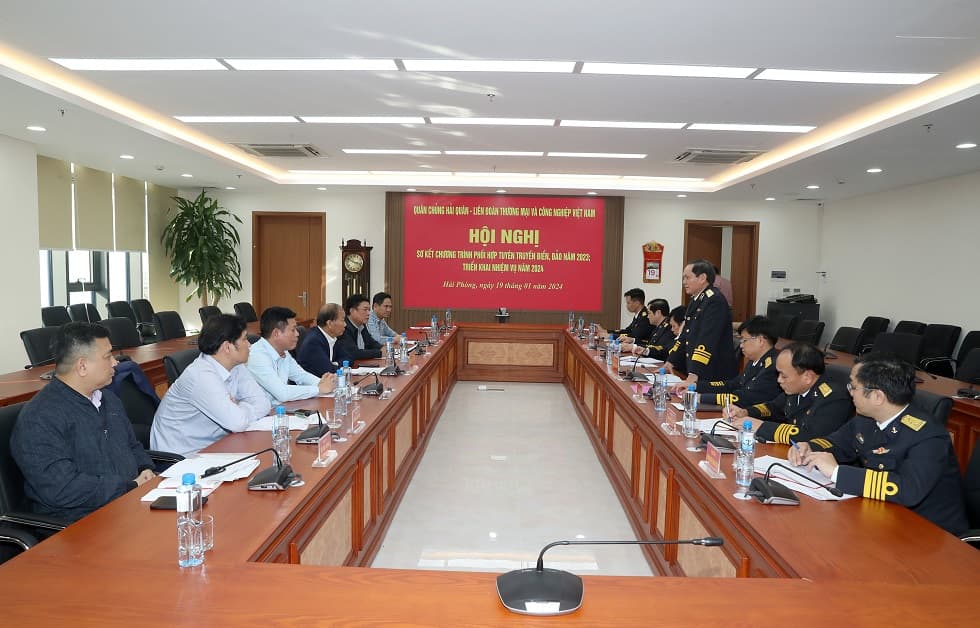 Quân chủng Hải quân-Liên đoàn Thương mại và Công nghiệp Việt Nam: Sơ kết chương trình phối hợp tuyên truyền biển, đảo năm 2023