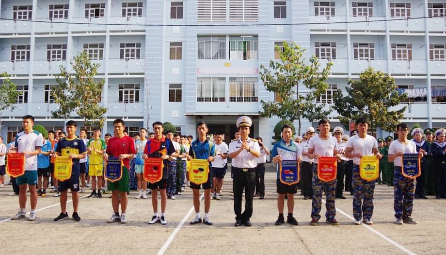 Bế mạc giải thể thao kỷ niệm 45 năm Ngày truyền thống Trường Cao đẳng Kỹ thuật Hải quân