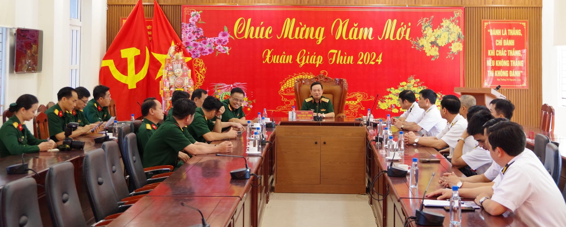 Chính ủy Quân khu 7 thăm, làm việc với Vùng 2 Hải quân