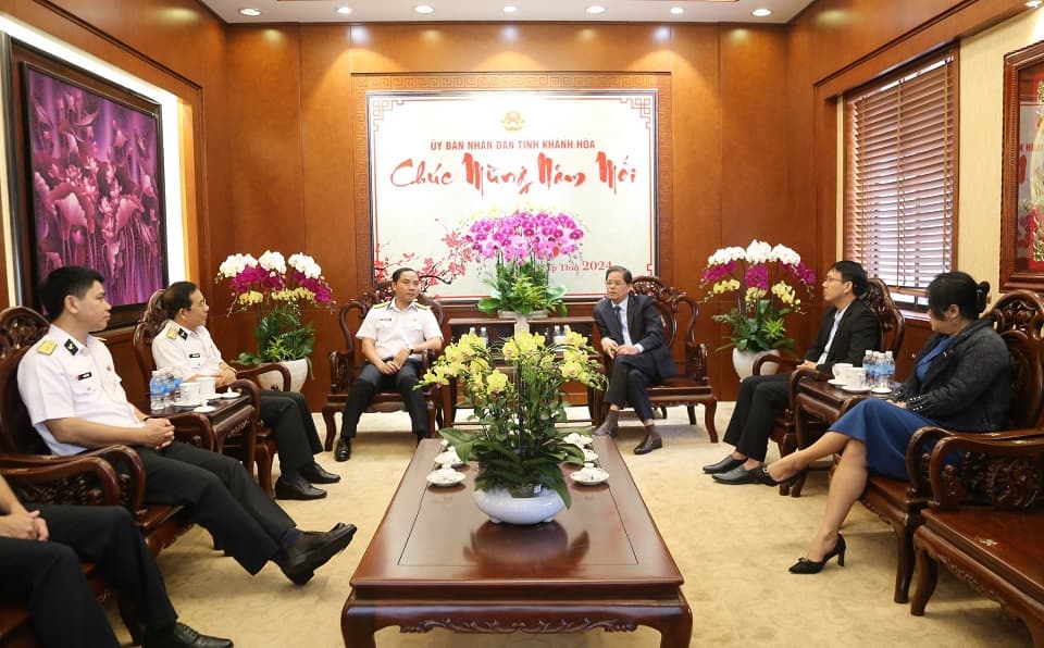 Tư lệnh Vùng 4 thăm, làm việc với lãnh đạo tỉnh Khánh Hòa