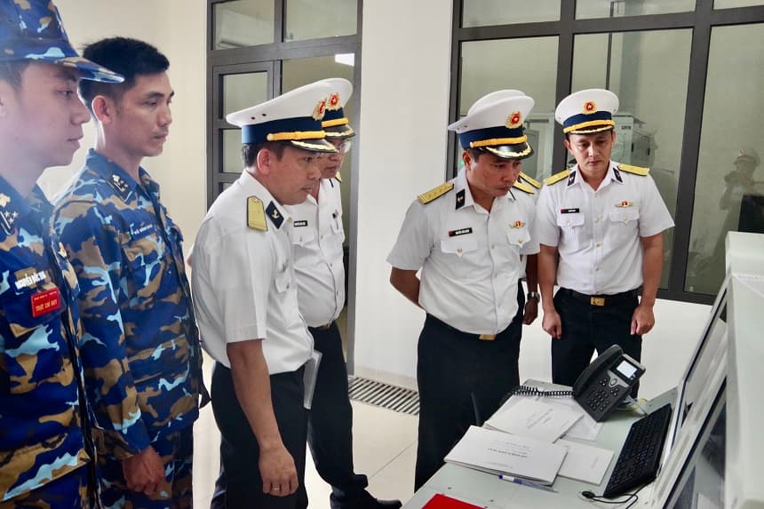 Tư lệnh Vùng 4 kiểm tra công tác SSCĐ của các đơn vị đóng quân tại Phú Yên