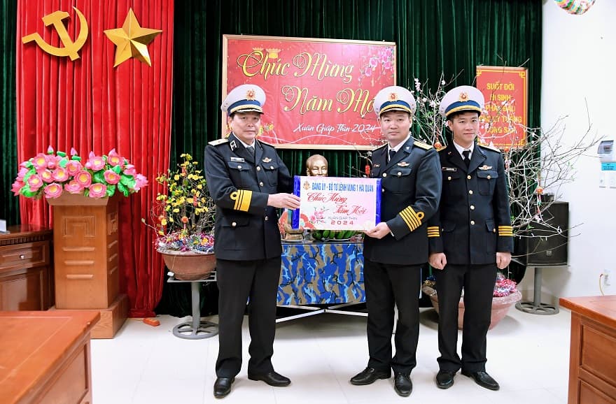 Tư lệnh Vùng 1 thăm, kiểm tra Lữ đoàn 169 và Trạm ra đa 485