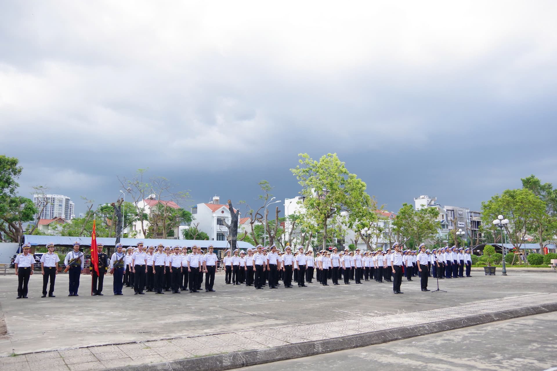 Kiểm tra đơn vị VMTD mẫu mực, tiêu biểu tại Viện Y học Hải quân