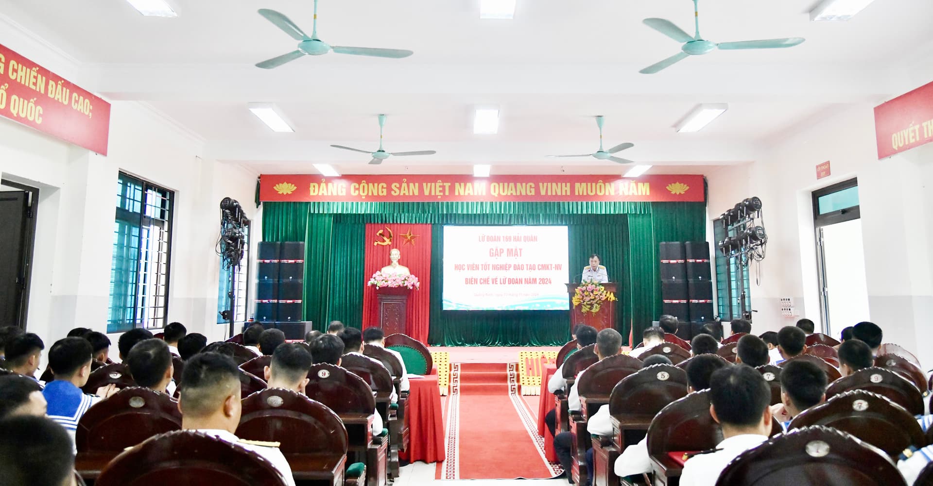 Lữ đoàn 169 gặp mặt giao nhiệm vụ cho quân nhân về công tác tại đơn vị