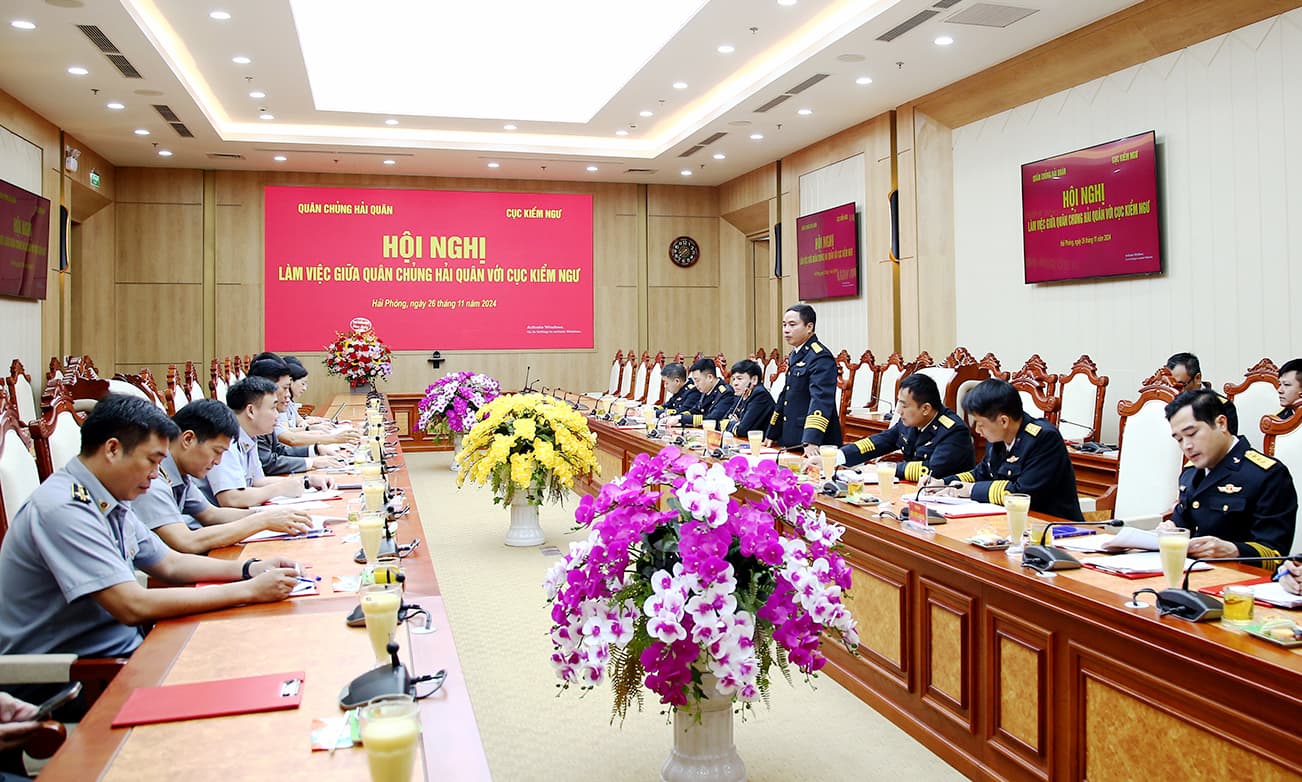 Cục Kiểm ngư làm việc với Quân chủng Hải quân