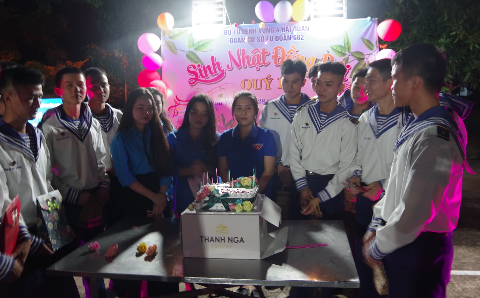 Sôi nổi sinh nhật đồng đội ở Lữ đoàn 682