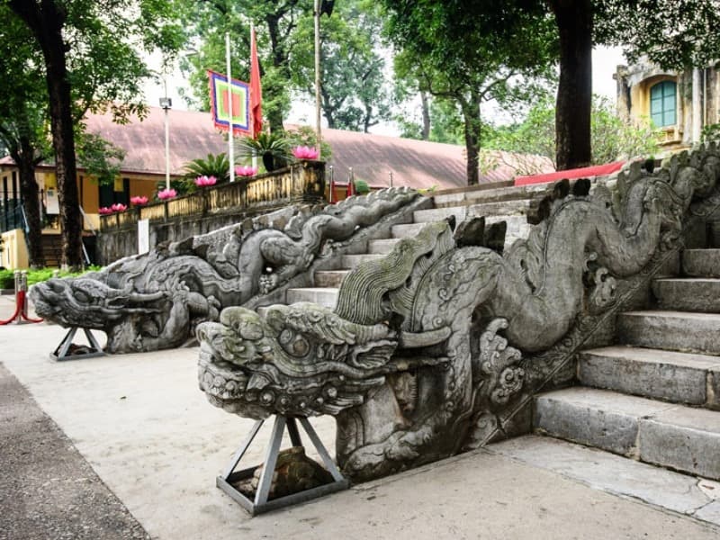 Năm Thìn nói chuyện rồng