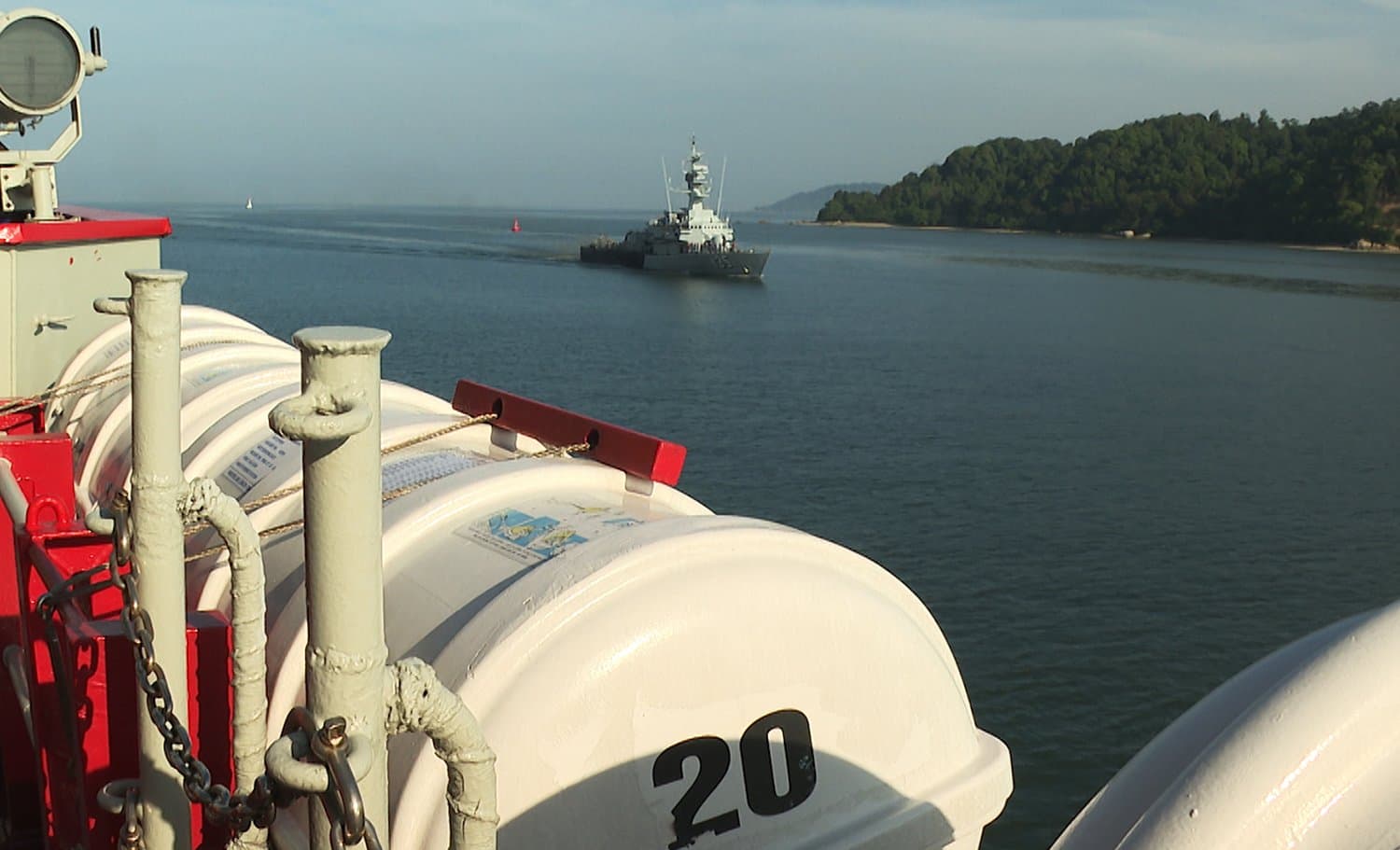 Tàu 20 kết thúc chuyến thăm, giao lưu với Hải quân Malaysia