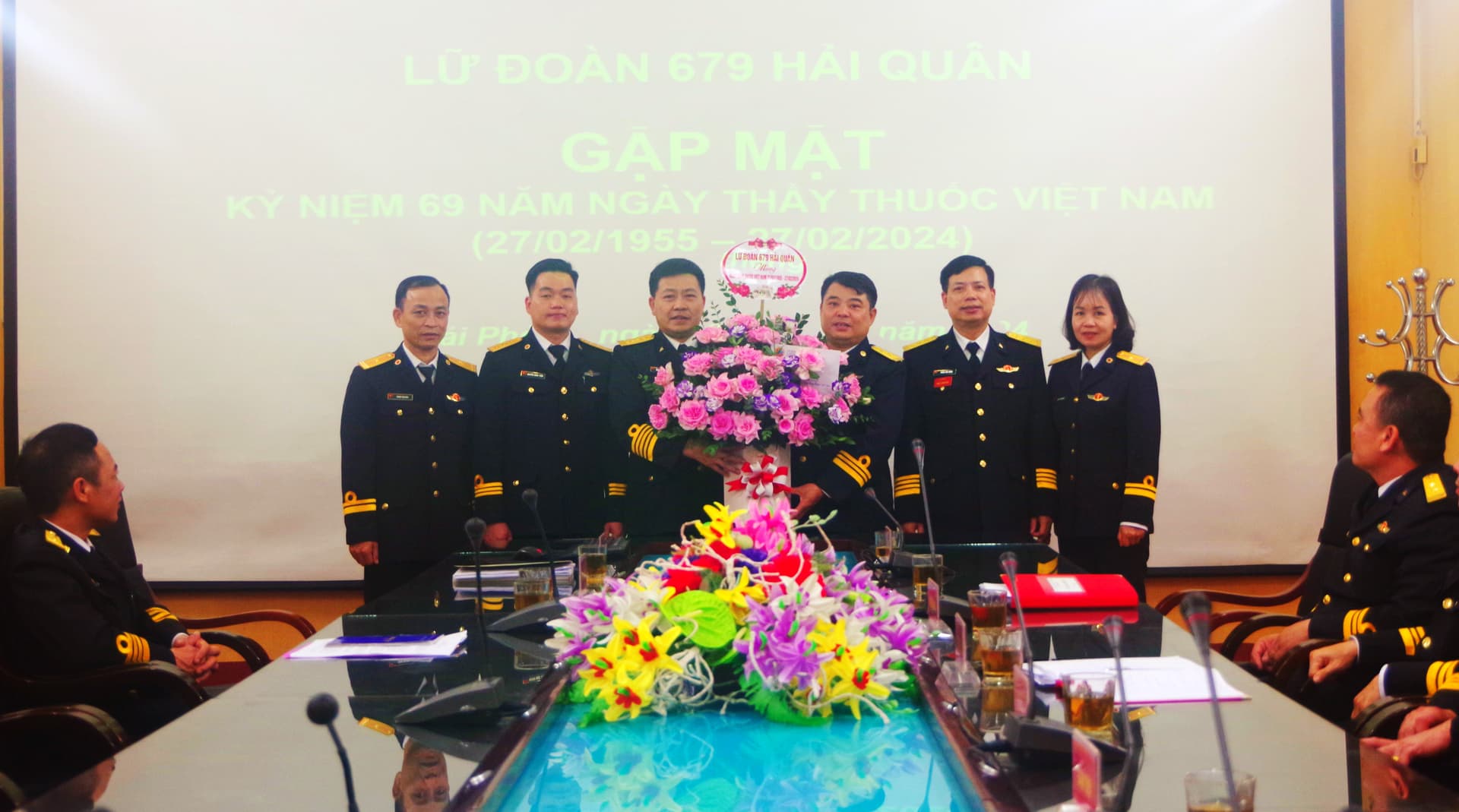 Lữ đoàn 679 gặp mặt, chúc mừng ngày thầy thuốc Việt Nam