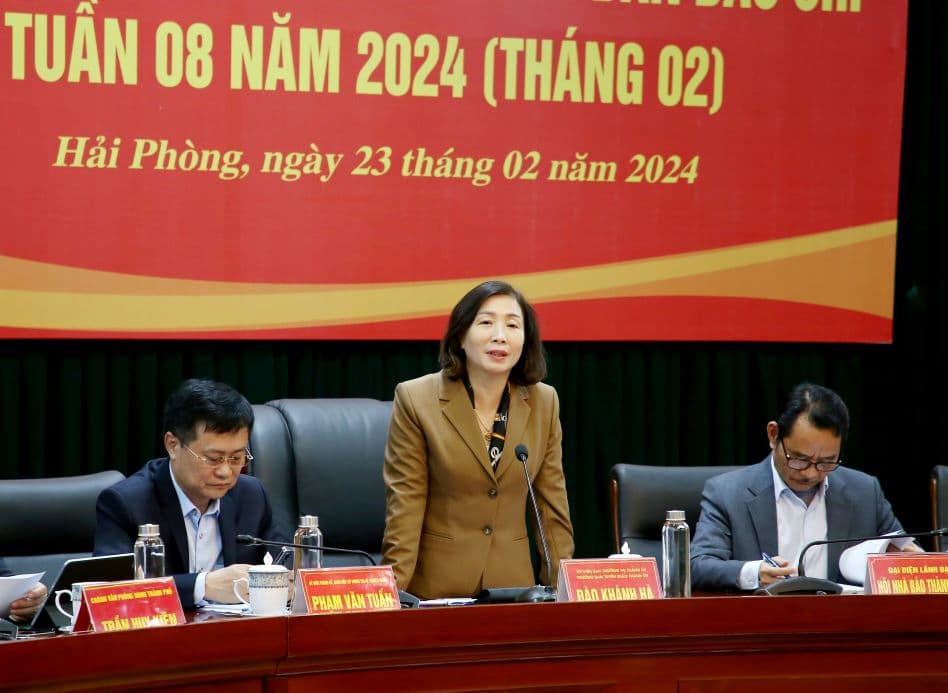 Báo chí đã phản ánh đầy đủ, kịp thời, sinh động các sự kiện chào đón năm mới