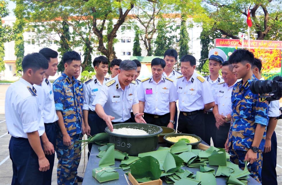 Các đơn vị: Rộn ràng hội thi bánh chưng xanh mừng Xuân Giáp Thìn 2024