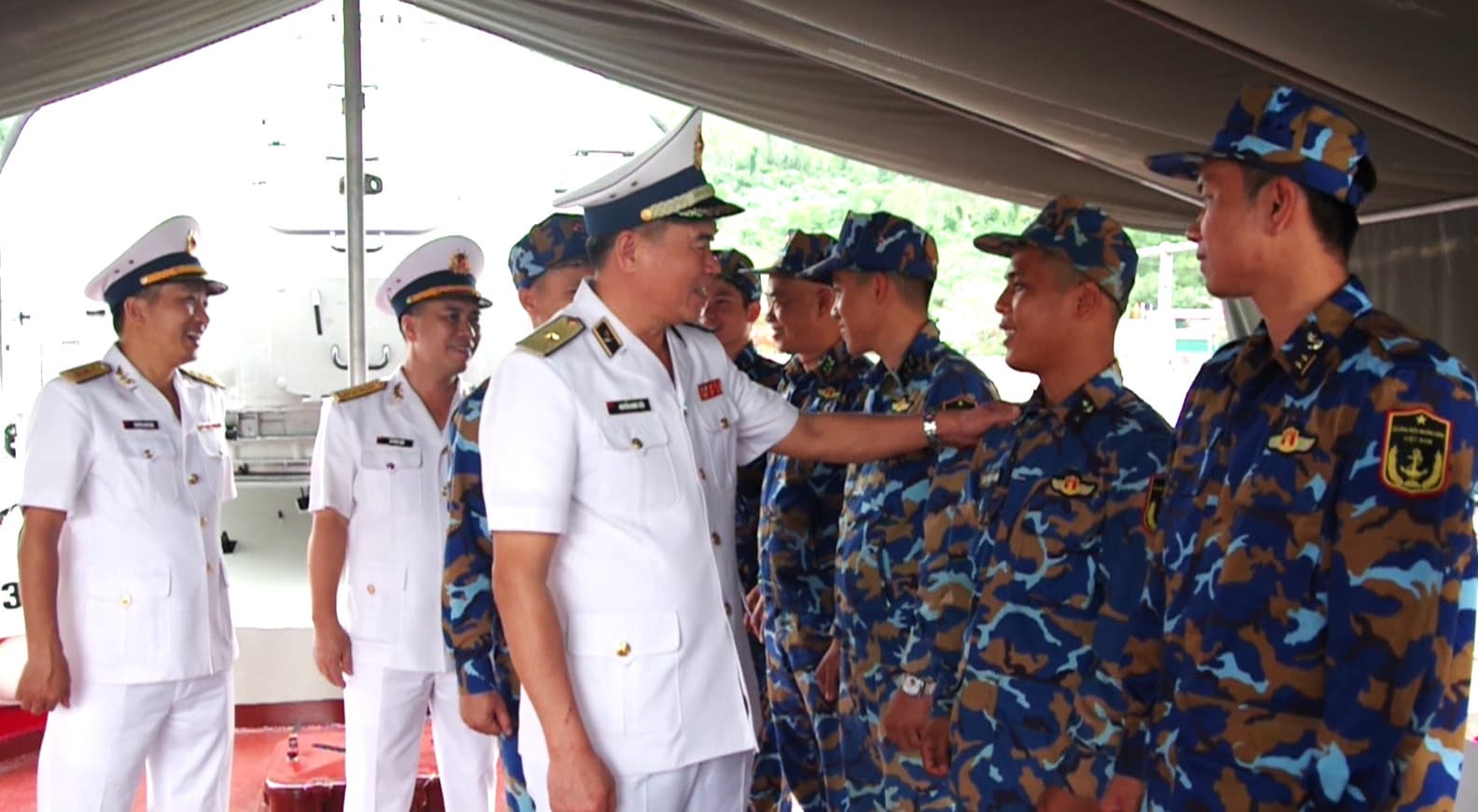 Chính uỷ Vùng 3 thăm, chúc Tết các đơn vị thuộc Lữ đoàn 172