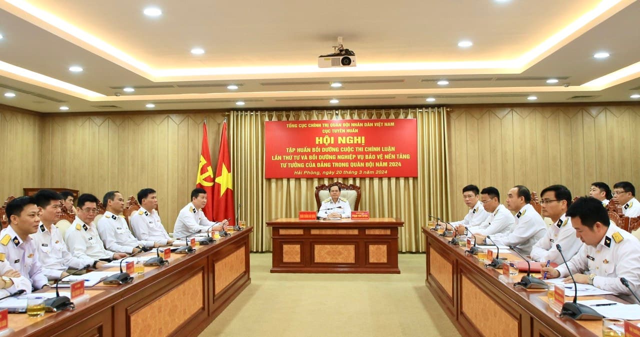 Bồi dưỡng cuộc thi chính luận và nghiệp vụ bảo vệ nền tảng tư tưởng của Đảng trong Quân đội