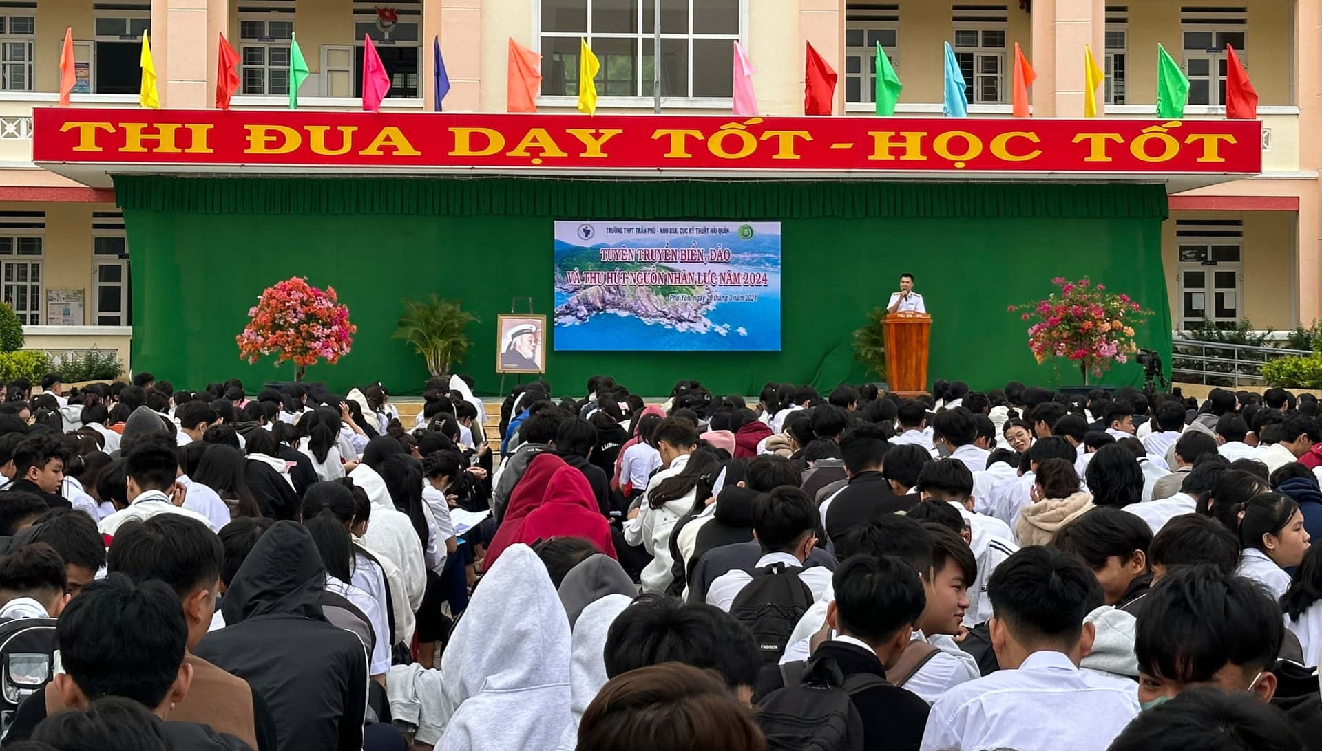 Kho 858 thông tin về biển, đảo và thu hút nguồn nhân lực tại tỉnh Phú Yên