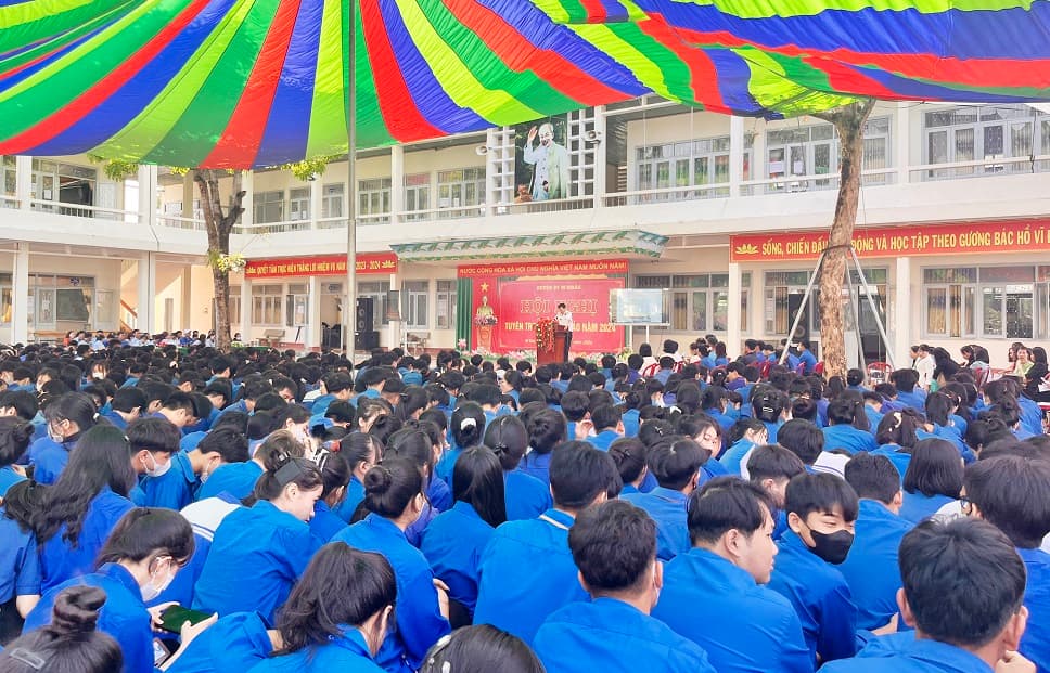 Học viện Hải quân thông tin về biển, đảo tại tỉnh Đắk Lắk