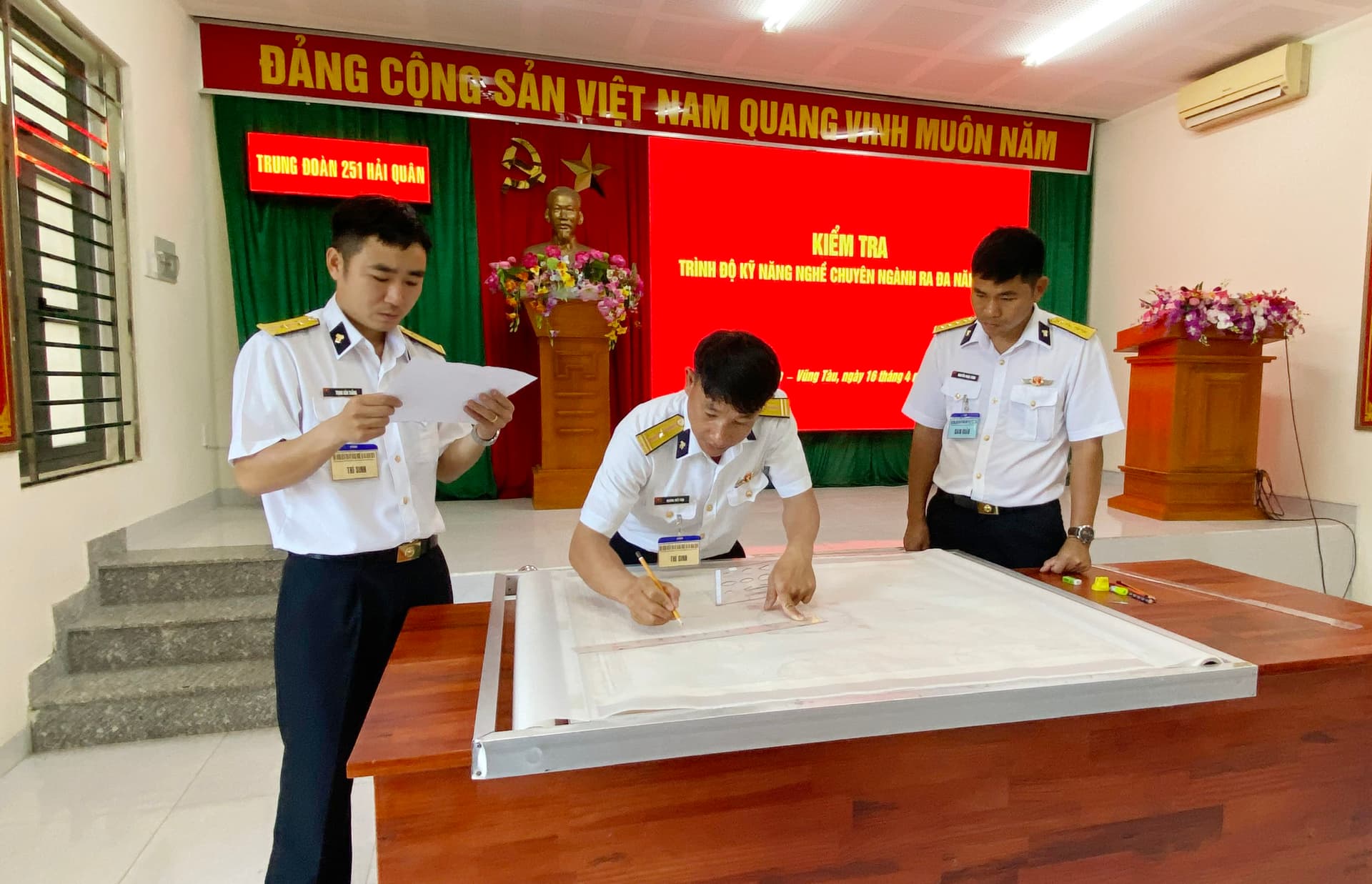 Kiểm tra, đánh giá trình độ kỹ năng nghề chuyên ngành ra đa