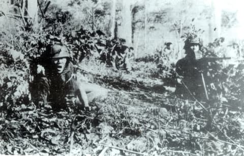 Chiến dịch Điện Biên Phủ: Ngày 15/4/1954, địch nghiên cứu phương án giải nguy cho Điện Biên Phủ