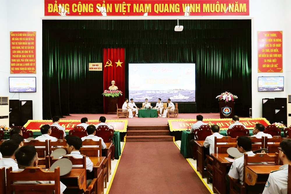 Tọa đàm cuốn sách “Chiến thắng Điện Biên Phủ-cột mốc vàng lịch sử”