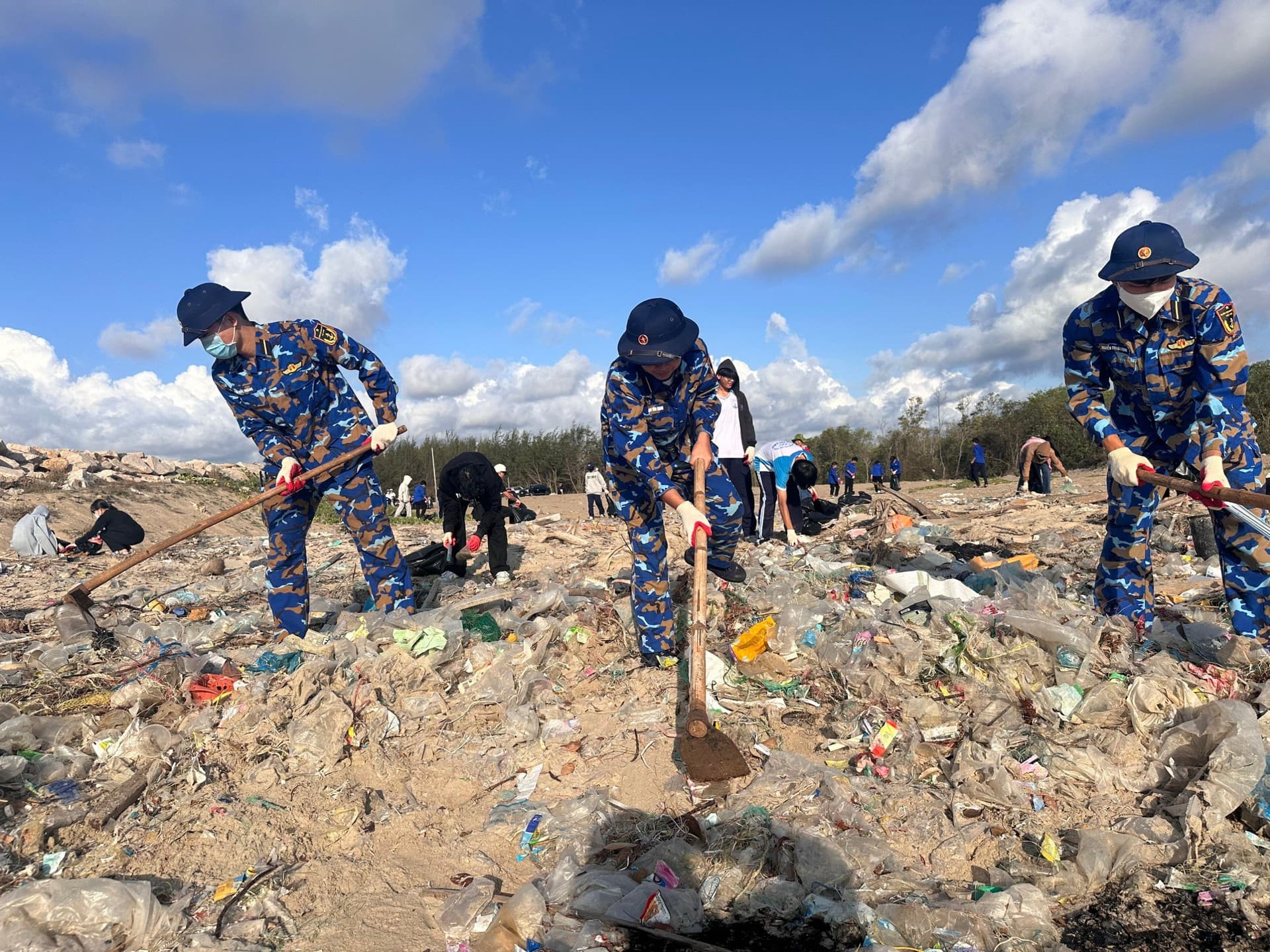 Trung đoàn 251 hưởng ứng ngày môi trường thế giới