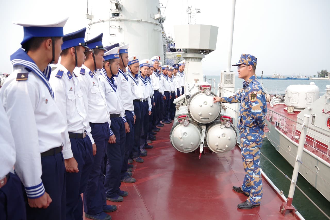 Chiến sĩ mới Vùng 3 tham quan, học tập truyền thống năm 2024