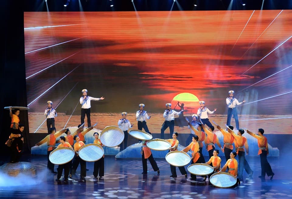 Vùng 2 tham gia Liên hoan Nghệ thuật quần chúng Lực lượng vũ trang và thanh niên, sinh viên lần thứ X