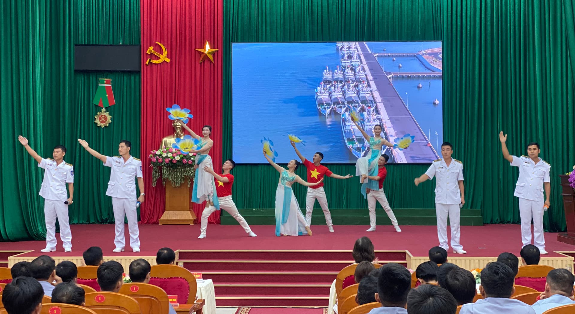 Chi đội Kiểm ngư số 2: Giao lưu “Mùa hè xanh - Thanh niên xung kích”