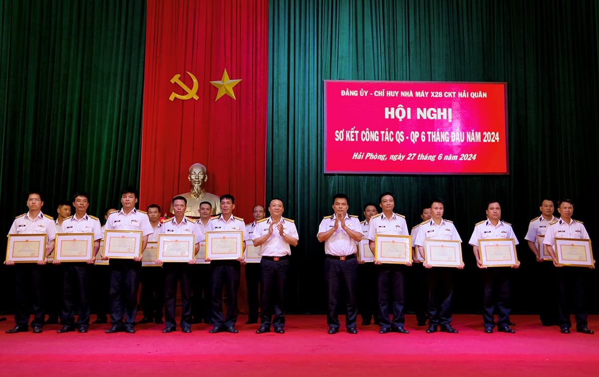 Nhà máy X28 tích cực khắc phục khó khăn, bảo đảm kỹ thuật