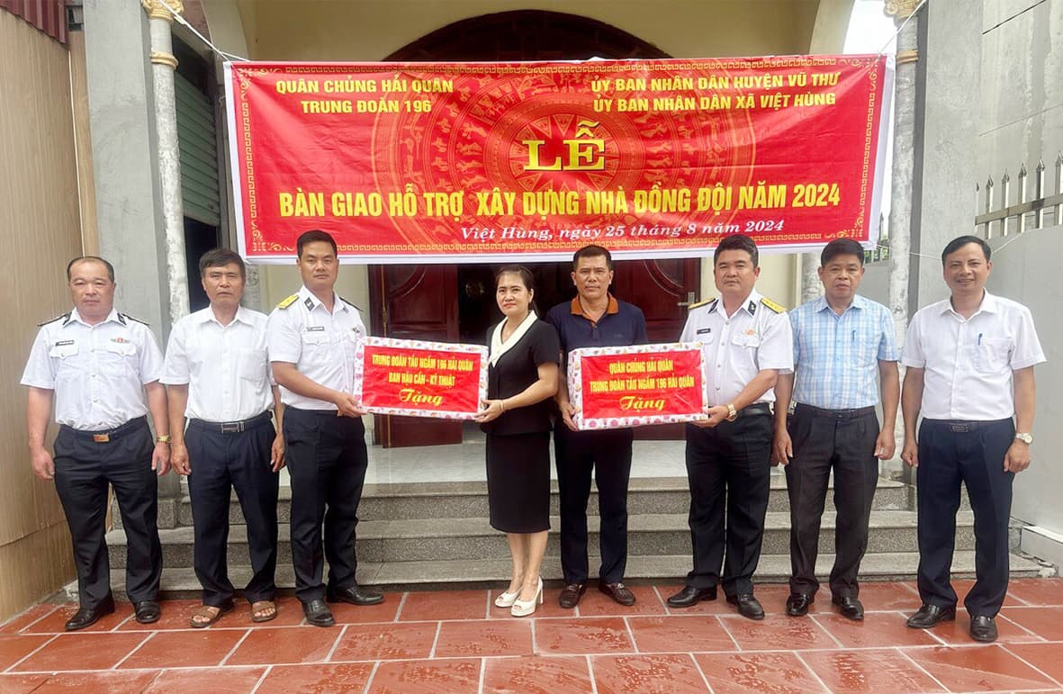 Trung đoàn 196 khánh thành, bàn giao nhà đồng đội tại Thái Bình