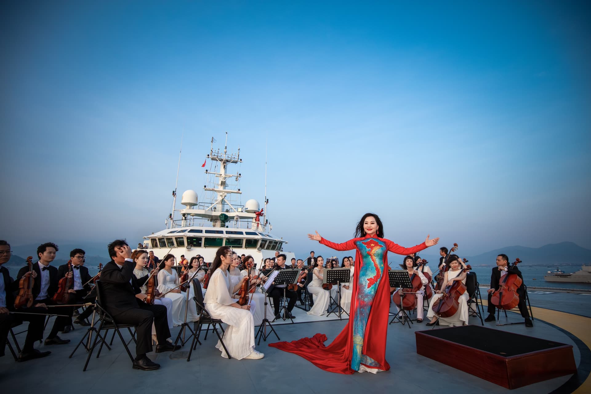 Trường Sa - Bến bờ trong nhau: Tỏa sáng hình ảnh “Bộ đội Cụ Hồ - Người chiến sĩ Hải quân”