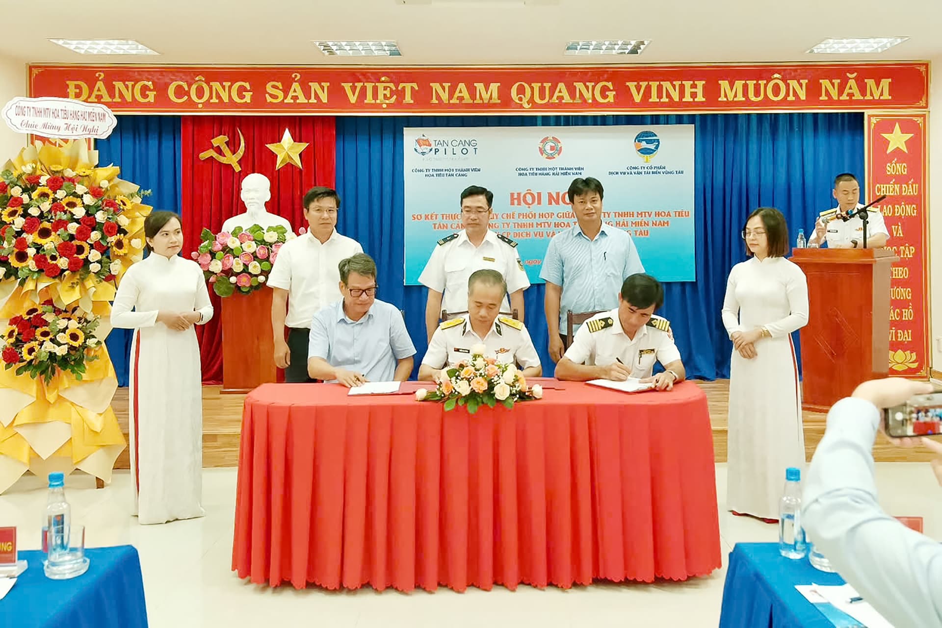 Nâng cao chất lượng cung cấp dịch vụ hoa tiêu hàng hải