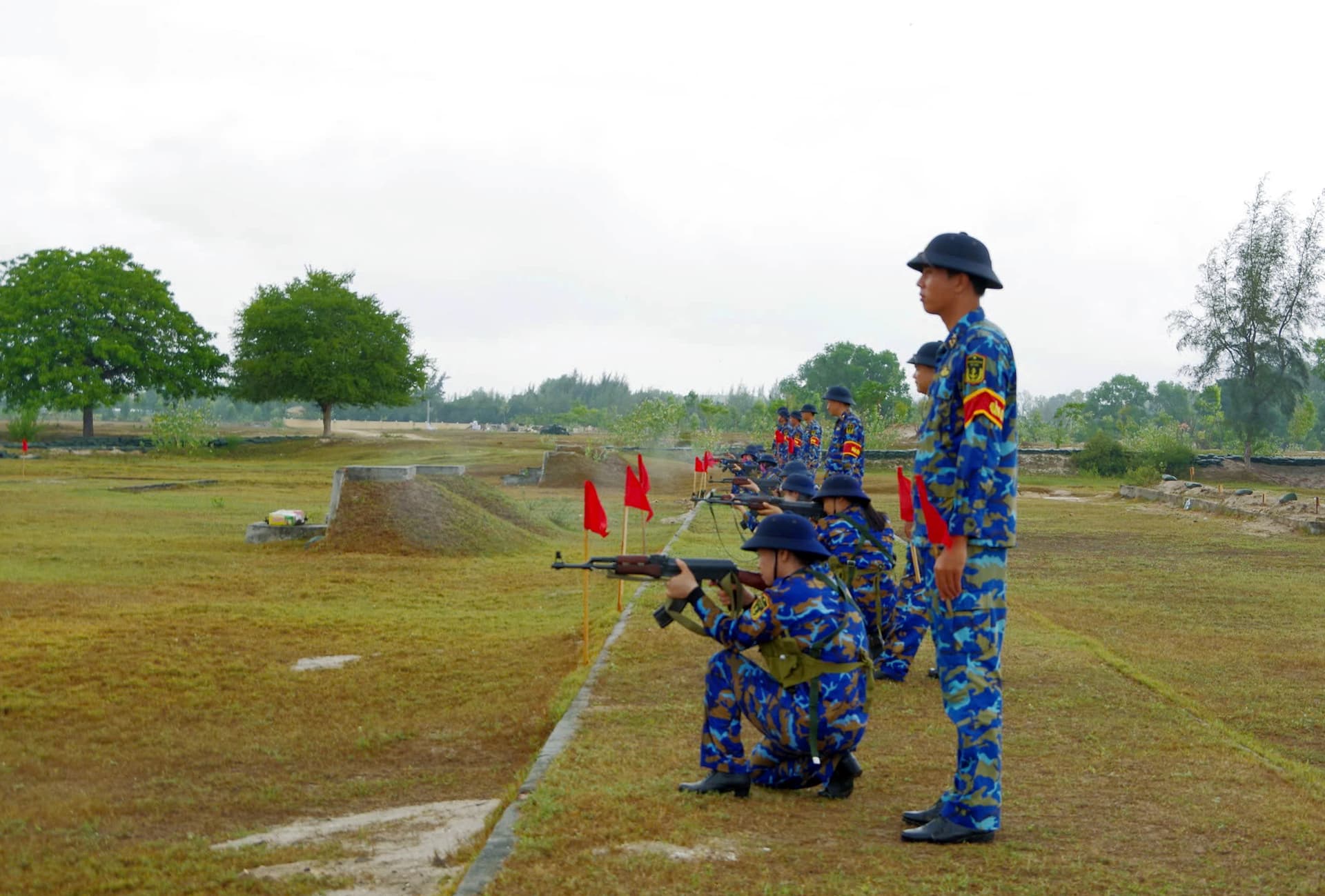 Các đơn vị thuộc Cục Kỹ thuật Hải quân khu vực Khánh Hòa kiểm tra bắn đạn thật