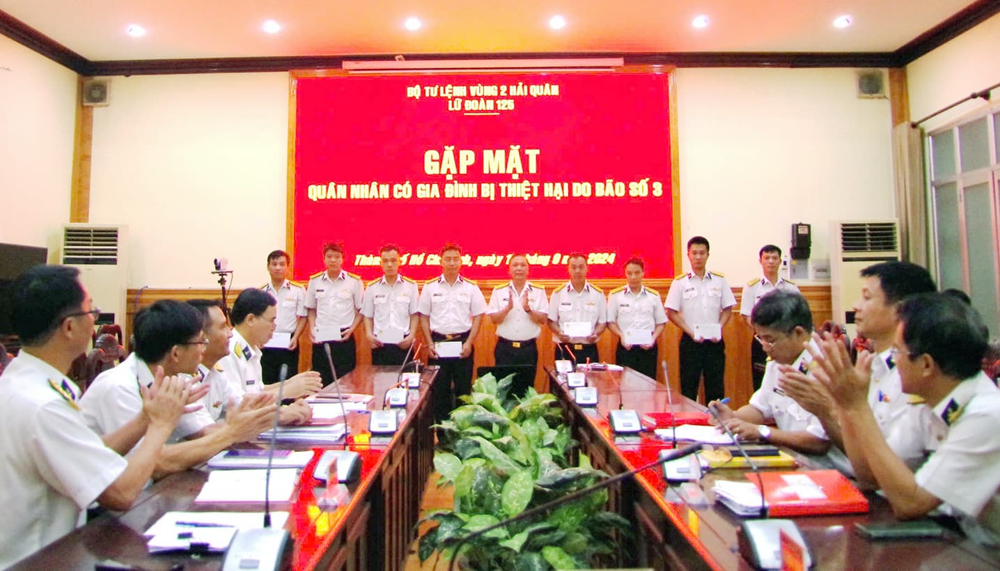 Lữ đoàn 125: Hỗ trợ 21 gia đình quân nhân bị thiệt hại do bão số 3