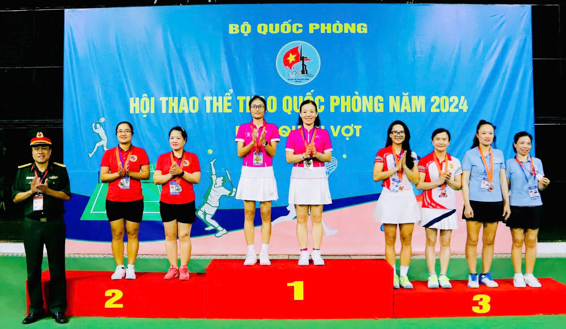 Đôi nữ quần vợt Quân chủng Hải quân giành Huy chương Vàng tại Hội thao thể thao quốc phòng