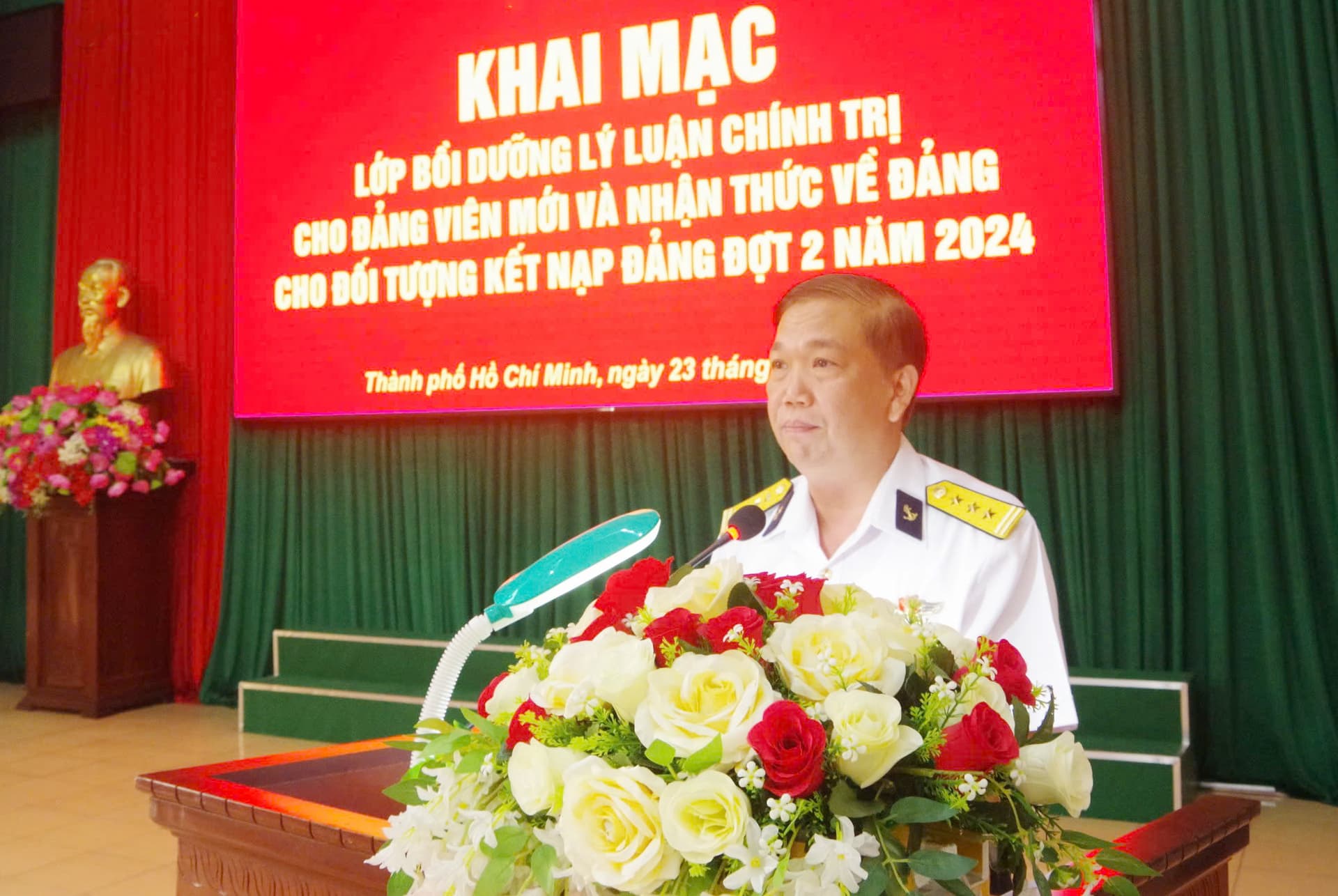 Lữ đoàn 125: Bồi dưỡng lý luận chính trị cho đảng viên mới và đối tượng kết nạp đảng