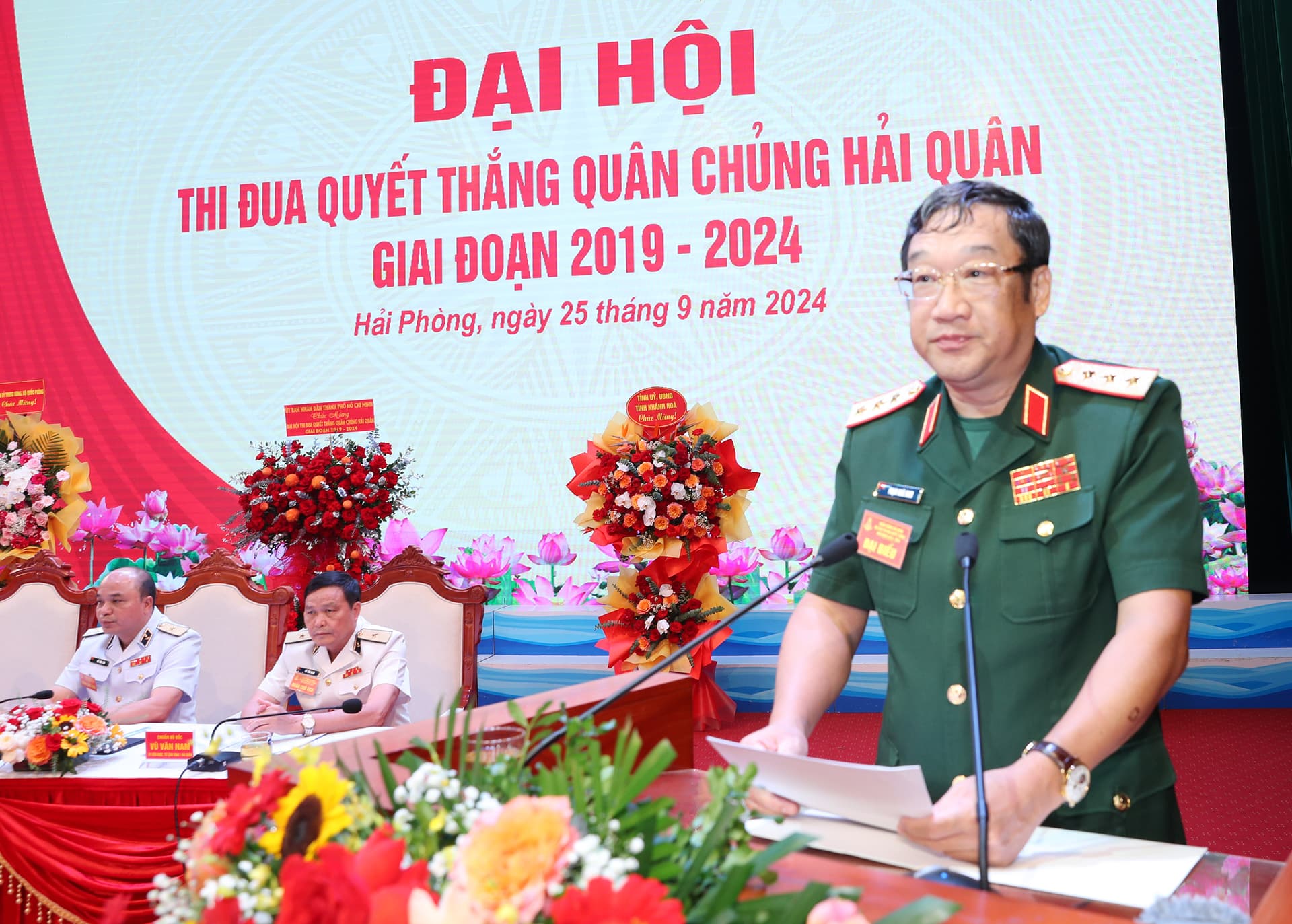 Thi đua giành nhiều chiến công, thành tích và đỉnh cao mới (*)