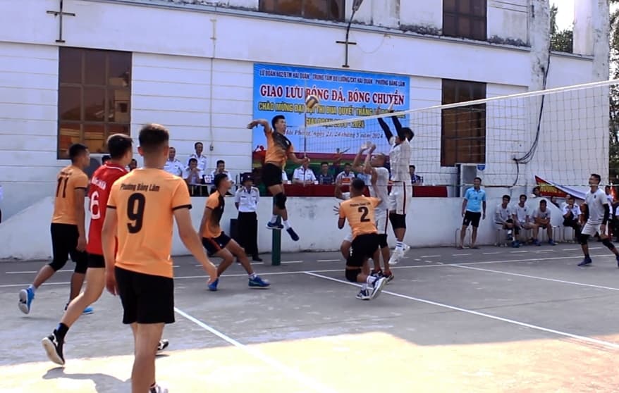 Lữ đoàn 602: Giao hữu thể thao chào mừng Đại hội Thi đua quyết thắng