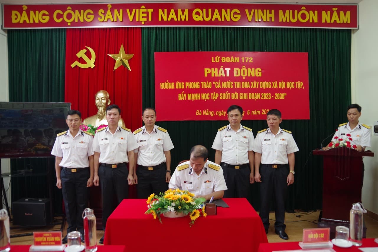 Lữ đoàn 172 đẩy mạnh phong trào học tập