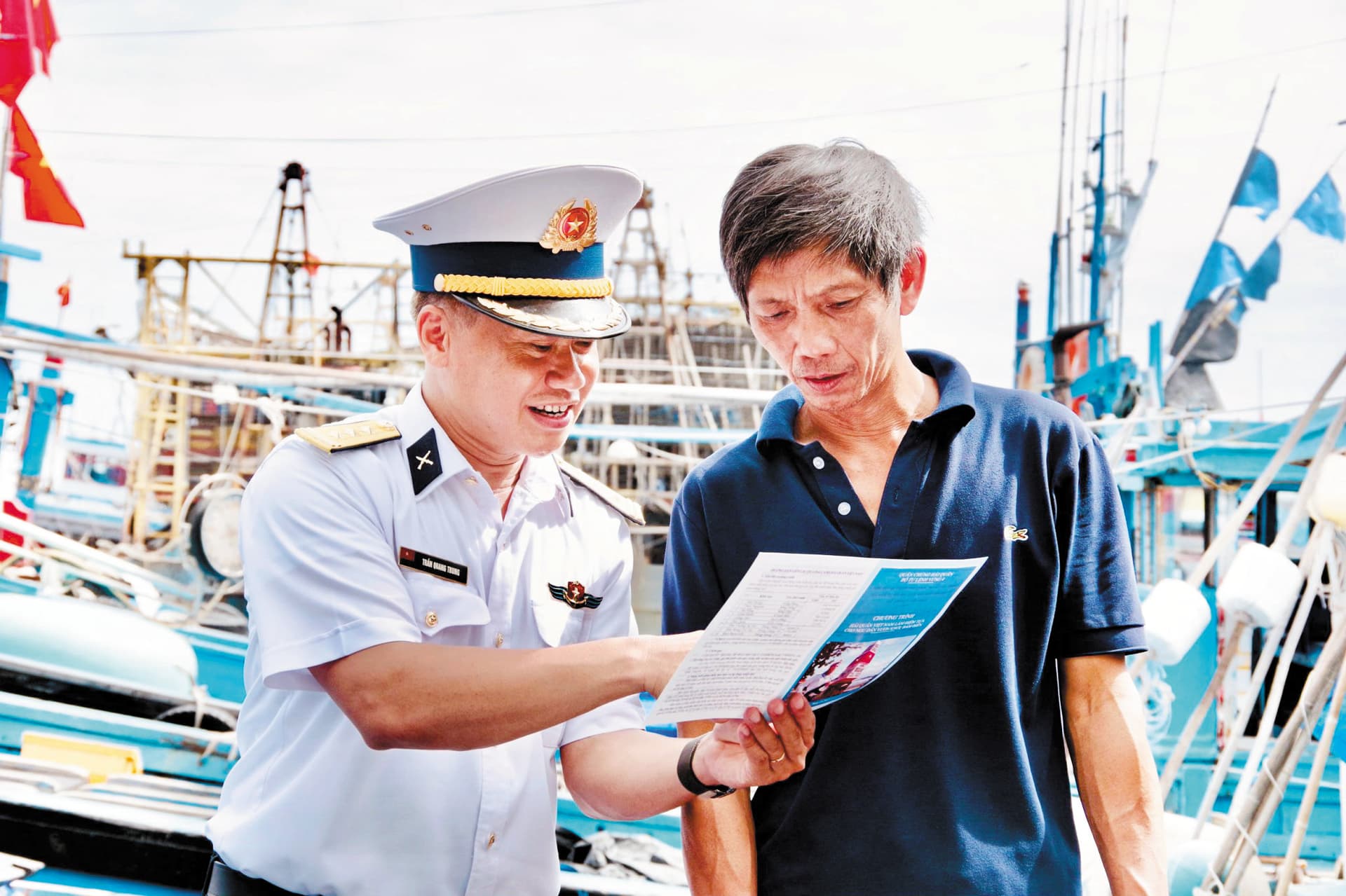 Chung tay hành động vì biển, đảo quê hương