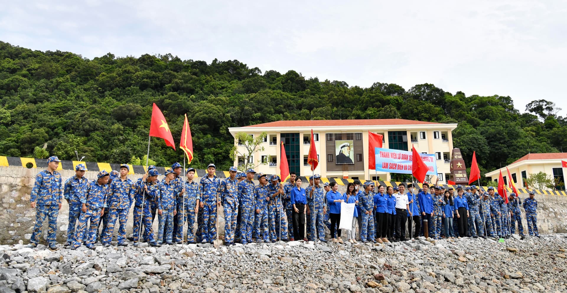 Lữ đoàn 169 phát động chiến dịch Thanh niên tình nguyện Hè - 2024