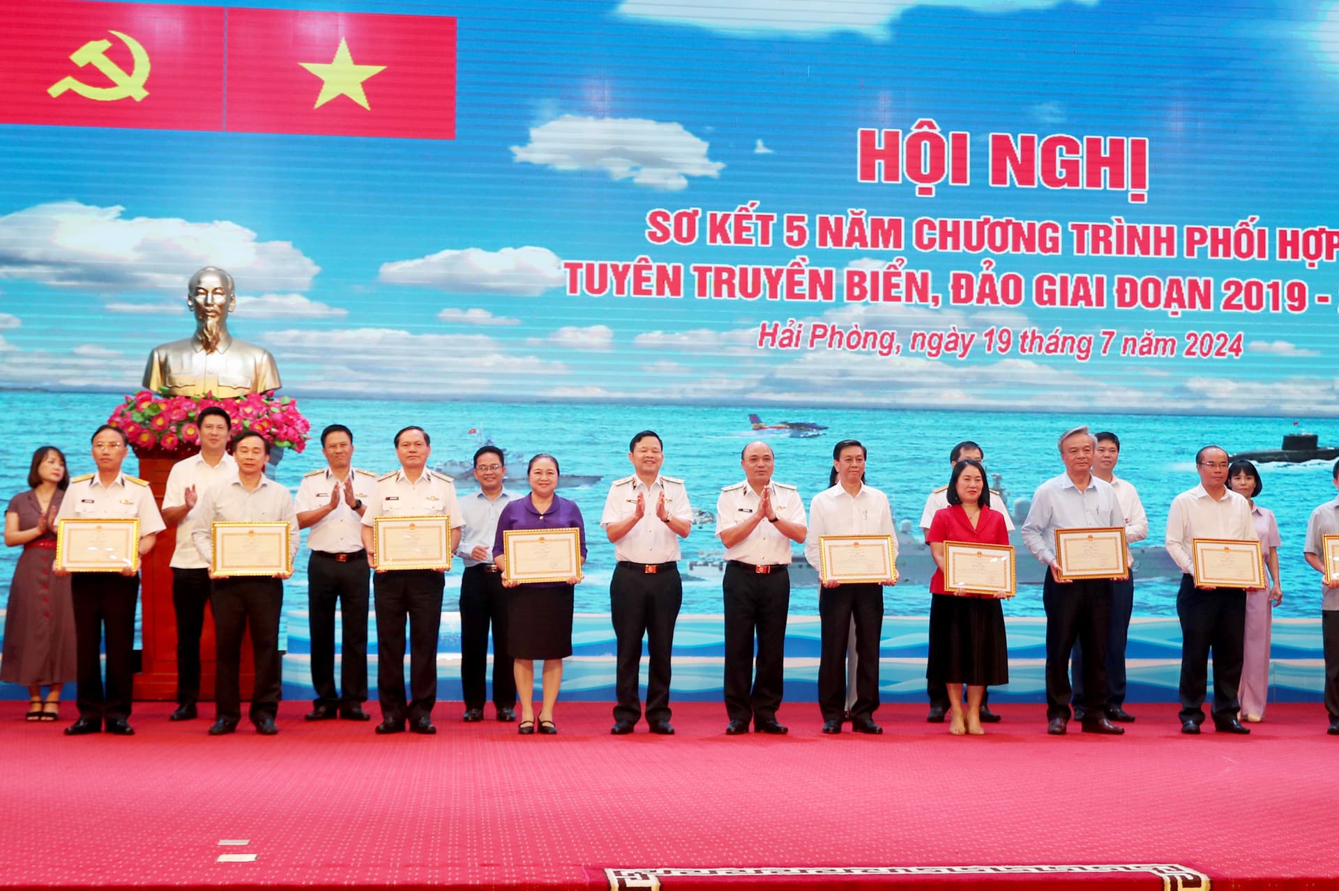 Quân chủng Hải quân sơ kết 5 năm phối hợp tuyên truyền biển, đảo với 63 tỉnh, thành và 16 cơ quan, đơn vị
