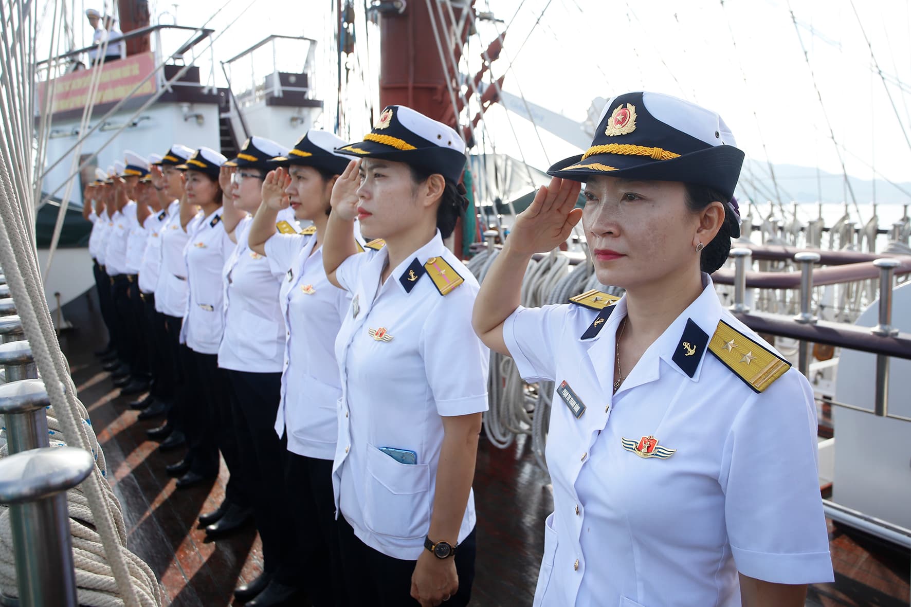 Tàu buồm 286-Lê Quý Đôn rời quân cảng Nha Trang thăm, giao lưu với Hải quân Indonesia và Brunei