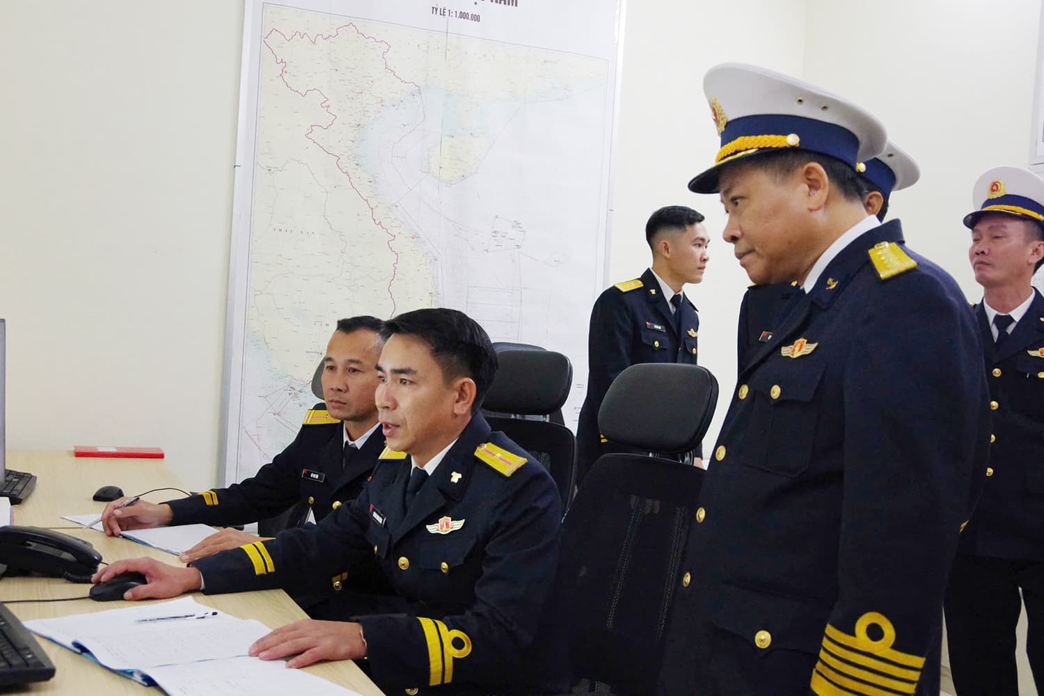 Tư lệnh Vùng 3 kiểm tra Trạm ra đa 3511