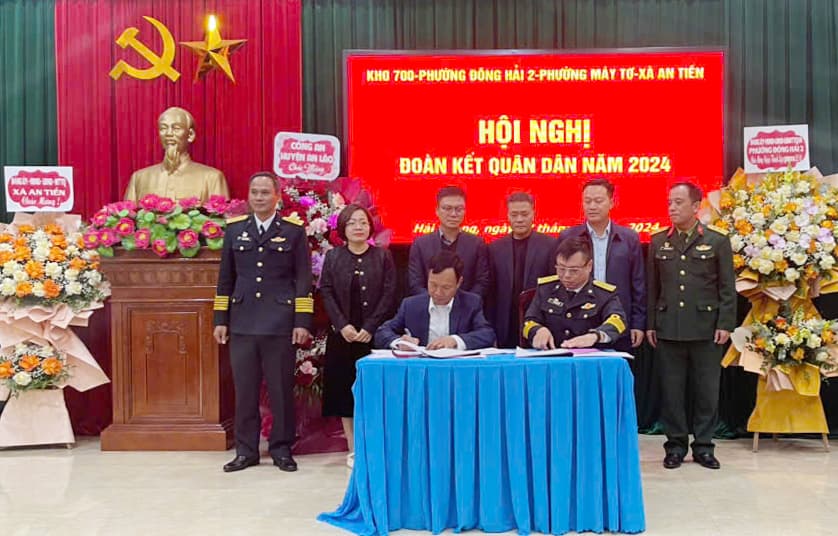 Kho 700 sơ kết 1 năm phối hợp hoạt động với các đơn vị kết nghĩa