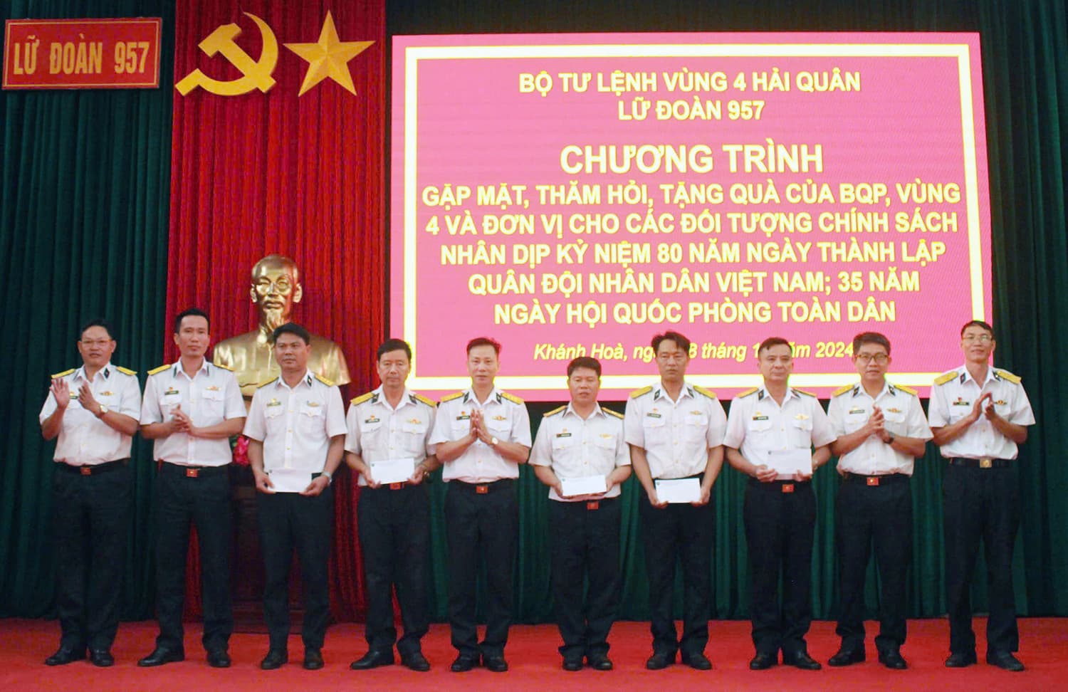 Lữ đoàn 957: Gặp mặt, tặng quà các quân nhân là thương binh, gia đình có hoàn cảnh khó khăn